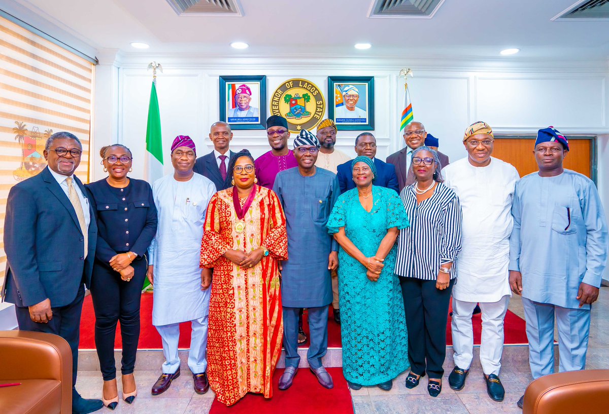 jidesanwoolu's tweet image. I received the President of the Nigerian Society of Engineers (NSE), Engr. Margaret Aina Oguntala, FNSE, at the Lagos House, Ikeja. 

We engaged in discussions focusing on the vital role engineering plays in enhancing the quality of life for citizens.
