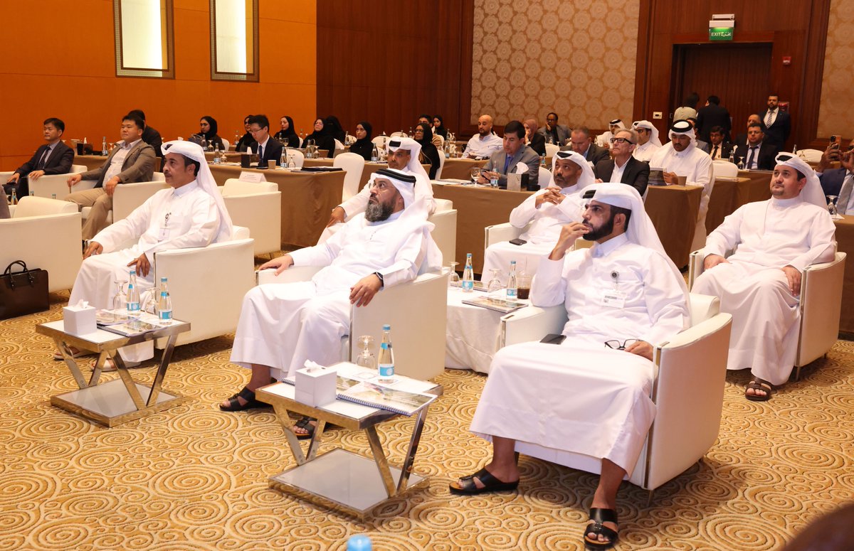 GulfTimes_QATAR's tweet photo. Ministry of #Municipality holds #joint #Qatari_Korean knowledge #exchange_workshop on #smart_farming
https://t.co/Jy3eGdf66R https://t.co/RoLRsLKZWi
