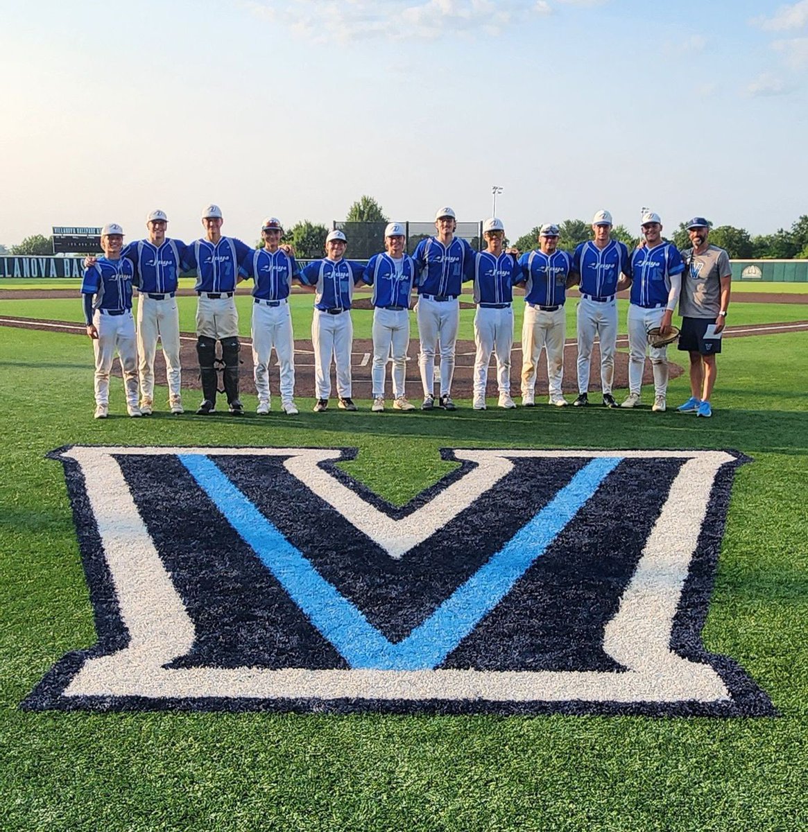 JacksonAustin25's tweet image. It was my last weekend with my 18u boys🥲. It’s bitter sweet, I would like to thank these guys for bringing me along for the ride. Sunday we got to play at nova. Went 1-2 with a single and 1RBI.@CoachHopely @PHSBaseballNow @BUncommitted #uncommitted