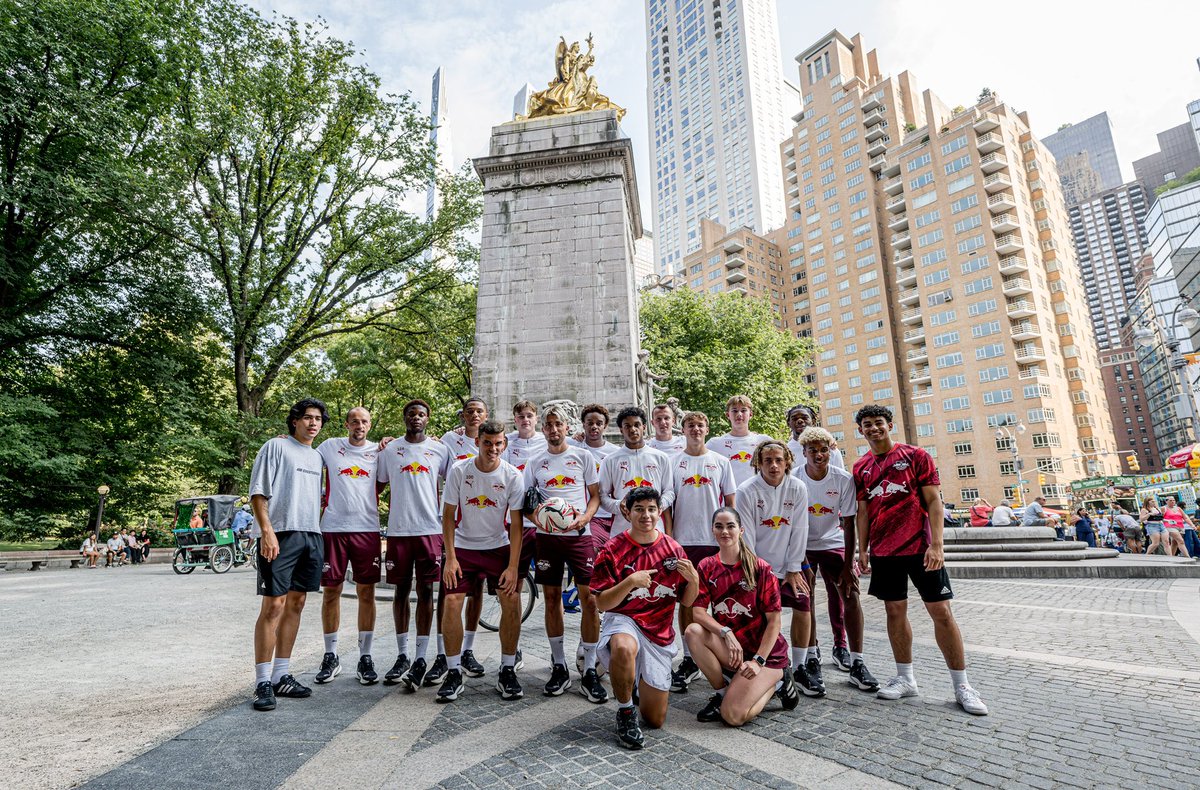 Beste Grüße aus New York! 🇺🇸🗽<a href="/RBLeipzig/">RB Leipzig</a>