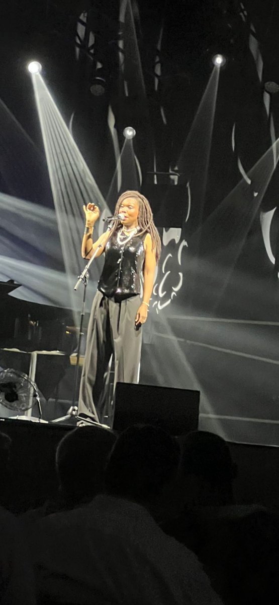 Nadalette La Fonta (@nadalettelfs) on Twitter photo Quelle soirée 📷📷.
Je me souviendrai longtemps de ce festival jazz in Marciac. Kareen Guiock-Thuram a rendu un superbe hommage à Nina Simone, sans parler de la prestation d’Imany qui m’a scotchée ! Vite, la prochaine édition !
<a href="/Jazz_in_Marciac/">Jazz in Marciac</a> Quelle soirée 📷📷.
Je me souviendrai longtemps de ce festival jazz in Marciac. Kareen Guiock-Thuram a rendu un superbe hommage à Nina Simone, sans parler de la prestation d’Imany qui m’a scotchée ! Vite, la prochaine édition !
<a href="/Jazz_in_Marciac/">Jazz in Marciac</a>
