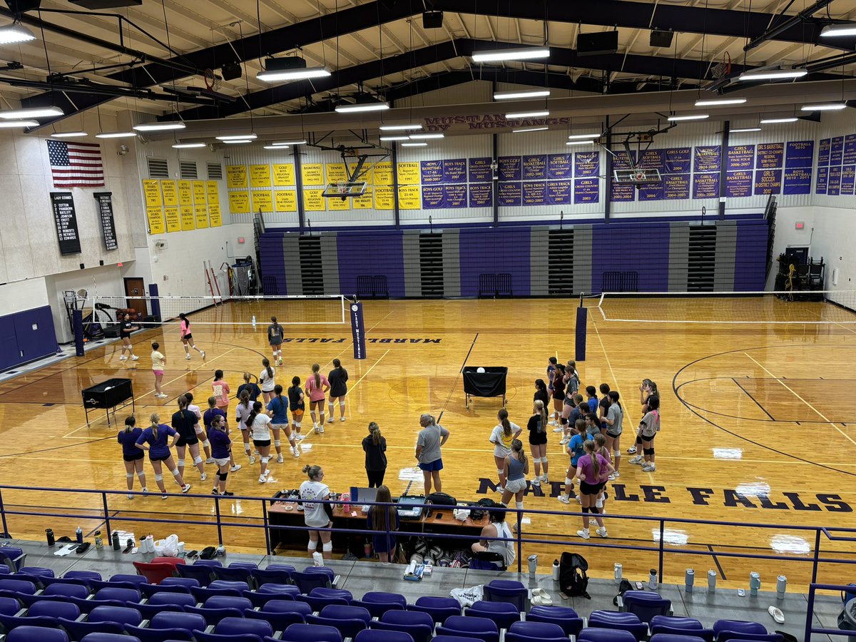 mfhsvb's tweet photo. And thatβs a wrap on our 2024 HS Volleyball Camp! 40+ campers everyday is always exciting! Big shoutout to Coach Kendra Thompson, Coach KK Ewing, and Coach Cassie Lewis! We appreciate all the hard work and time you gave us! #RaiseTheBar #GoLadyStangs https://t.co/BtwqMhNHni