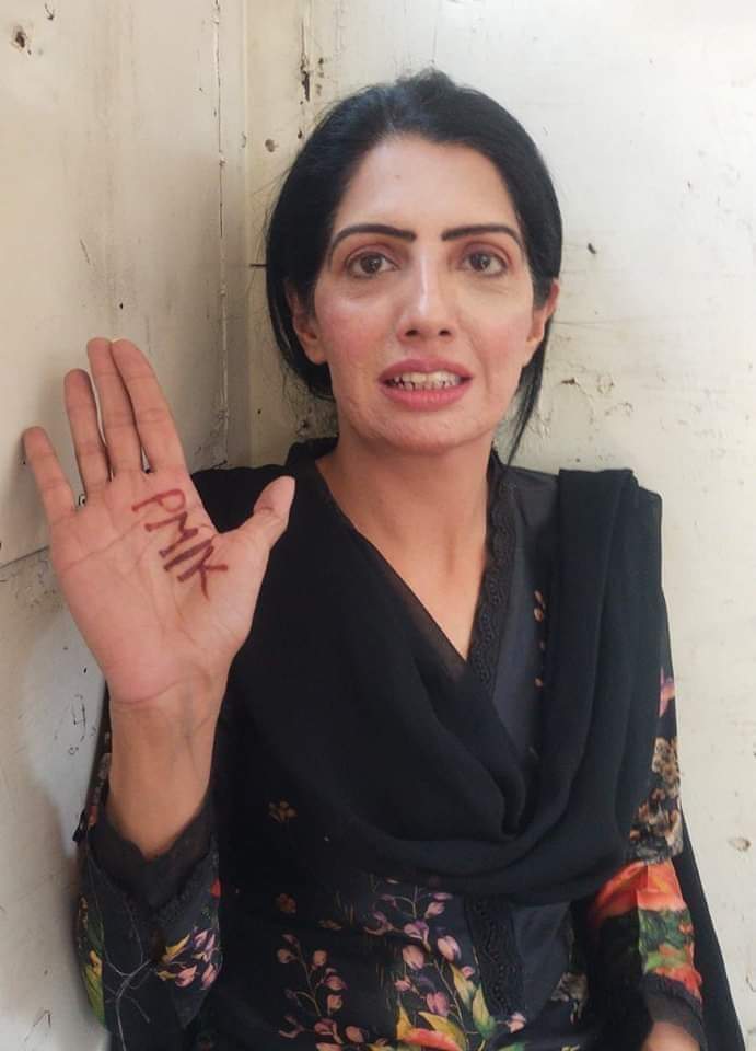 ناحق بے گناہ 14 مہینے جیل کاٹنے اور بدترین ظلم کے بعد عالیہ حمزہ آزاد ہوگئی ،
رہائی مبارک ہو عالیہ