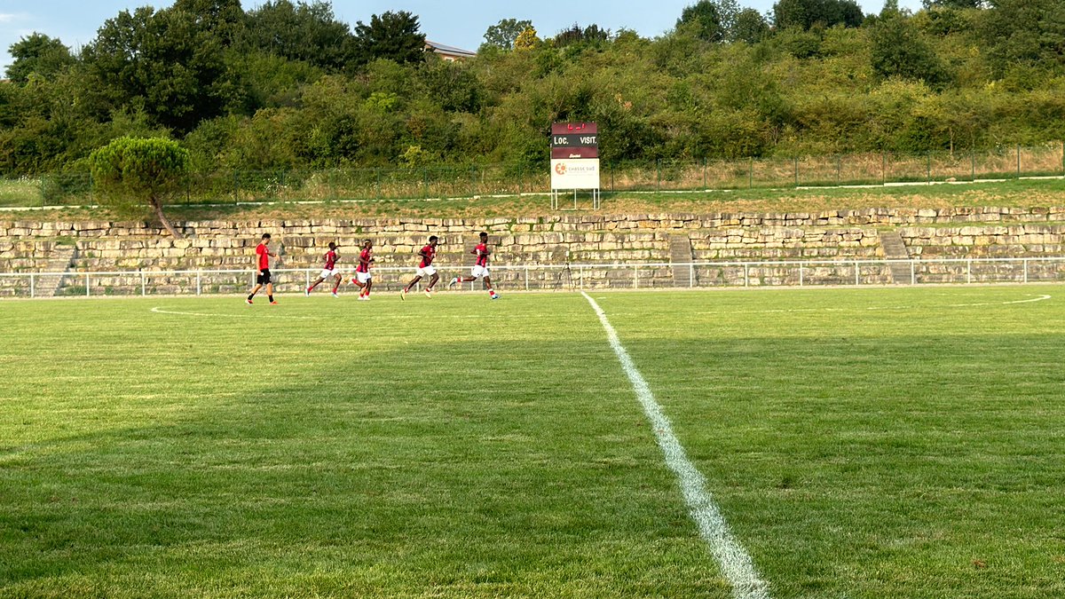 Le <a href="/ClermontFoot/">Clermont Foot 63</a> s’incline face au <a href="/ParisFC/">Paris FC</a> ce mercredi en match de prépa à Chasse/Rhône (1-3). L’équipe auvergnate a paru dans le dur de sa prépa et devra montrer autre chose face à un adversaire qui reste à déterminer samedi.