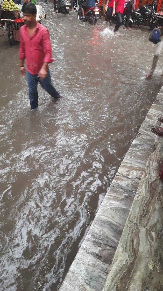 priynka_2001's tweet photo. "Water logging in West Patel Nagar and Baljeet Nagar is a crisis. We've already lost aspirants and the future of India. 
Are we still sleeping? 
#WakeUp #WaterLogging #SaveLives"
@MCD_Delhi @narendramodi @M_Lekhi @OberoiShelly @AnkushNarang_ @AdityaSangotra https://t.co/OtqUFQfkmL
