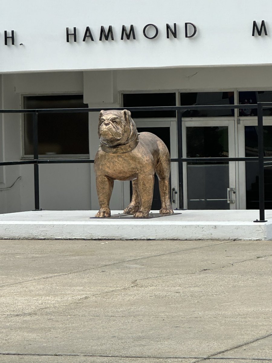 South Carolina State University…home of the bulldogs!! Thanks for a great day exploring your campus! As the only public HBCU in South Carolina we were so happy to see your small class sizes and 1:1 support students can feel!! <a href="/MagnetClassical/">Classical Magnet</a> <a href="/FundforTeachers/">ًFund for Teachers</a>