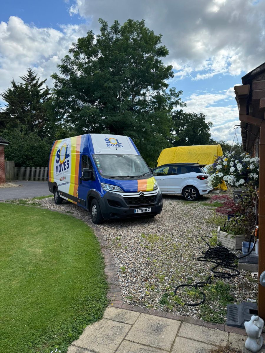 moves_sol's tweet image. Looking for an #internationalremoval #localremoval or #nationalremoval? 

Call us for your #removalquote today

What's app
🇬🇧 07821 109618
🇪🇸 +34 682 441 617

Call us
🇬🇧  01323 916968
🇪🇸 +34 951 440 604

Eastbourne storage
📞 01323 916968