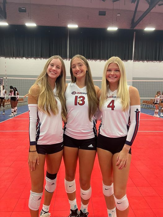 Excelrocks's tweet photo. We had three 18 Red athletes represent the North Texas Region this month in the 2024 USAV All-Star Championships in Des Moins, Iowa!
Halle Jameson (Colorado State)
Anna Barr (West Virginia)
Sydney Strenger (Lipscomb)
#ExcelVBC https://t.co/trS8TItbOb