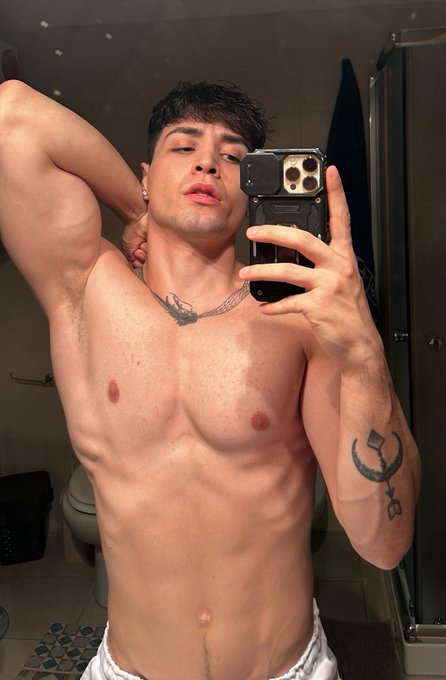 Masc shit bro https://t.co/PmImzmM5Vo