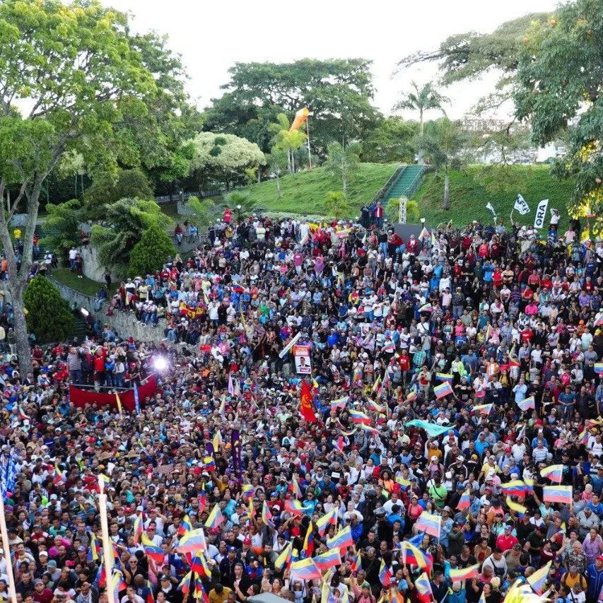 Maria Molina (@batallacomun) on Twitter photo Somos garantía de paz, el presidente #NicolasMaduro es el único que puede darnos la tranquilidad y el amor que merece la patria. <a href="/NicolasMaduro/">Nicolás Maduro</a> Somos garantía de paz, el presidente #NicolasMaduro es el único que puede darnos la tranquilidad y el amor que merece la patria. <a href="/NicolasMaduro/">Nicolás Maduro</a>