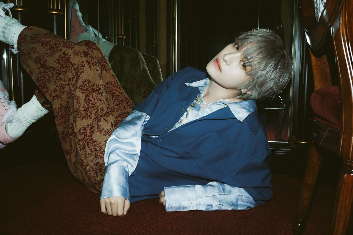 The first teaser from my debut Japan 1st Mini Album, 'The Highest.' This snapshot captures a moment as I strike a relaxed pose that effortlessly melds with the album's theme. Every detail, from the subtle nuances of my expression to the delicate play of light and shadow.