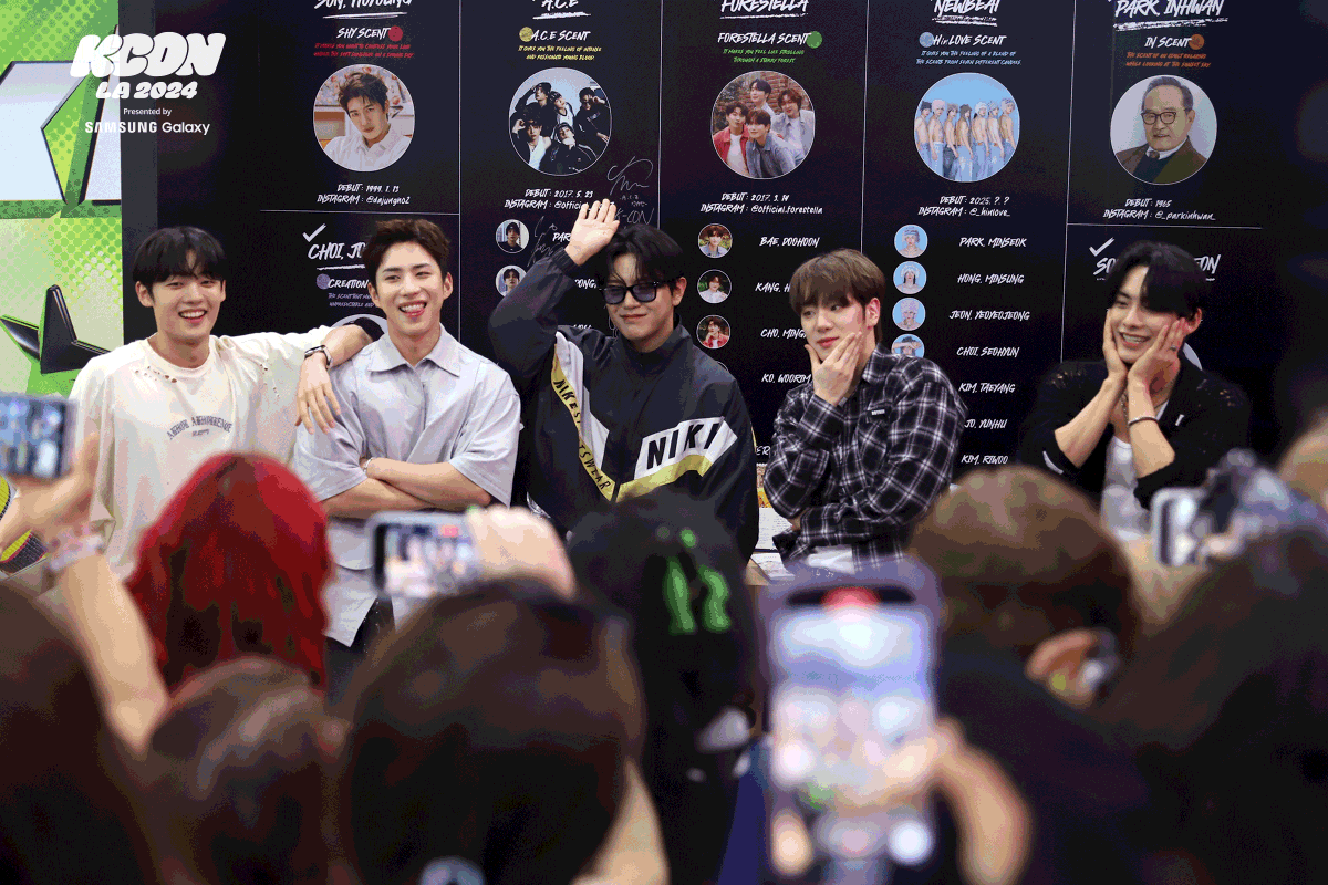 kconusa's tweet photo. [#KCONLA2024] RECAP PHOTO📸

🎡 FESTIVAL GROUNDS with #ACE @official_ACE7

-
🎈 JUL 26-28
📍 https://t.co/Tc1cN9yUhb Arena, LA Convention Center, GILBERT LINDSAY PLAZA

✨Let’s #KCON! https://t.co/iqH8AFdHSd