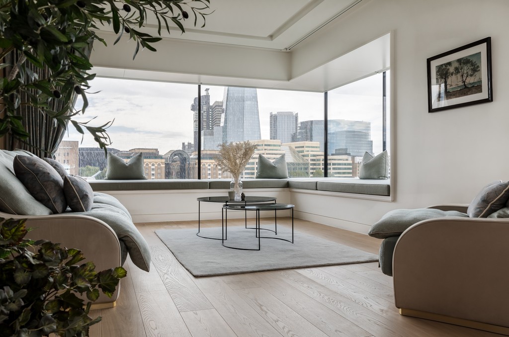 This beautiful apartment is complete with our Seashell plank, offering a Scandinavian-inspired, minimalistic design.

Also available in chevron and herringbone, our Tundra Seashell Plank is great for adding a touch of light to any design!

Free Samples 👉 l8r.it/rvPQ