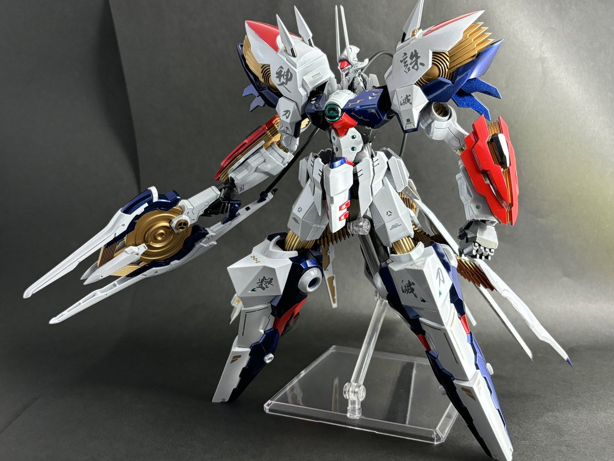 mimoja3hobby's tweet image. MODEROID
ラインバレル　オーバードライブ

全塗装で完成です！！
大きさ、造形、可動、作りやすさ、満足できるキットでした！
撮影した写真と動画をツリーに載せてますので良かったら見てください(1/4)
#鉄のラインバレル
#MODEROID 
#プラモデル