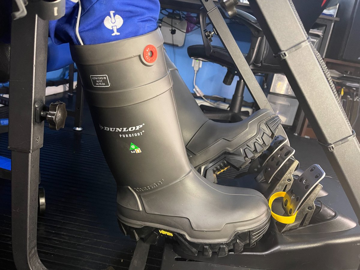 Switched over to Puroforts for live sim racing on Only Fans upon request. My free trial is still going and I save all driving vids for you to view. Hours of boot videos for your pleasure. 😈