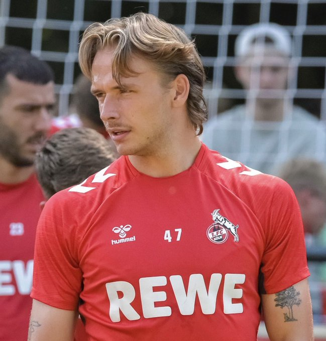 Mathias Olesen (@mathiasolesen47) on Twitter photo 