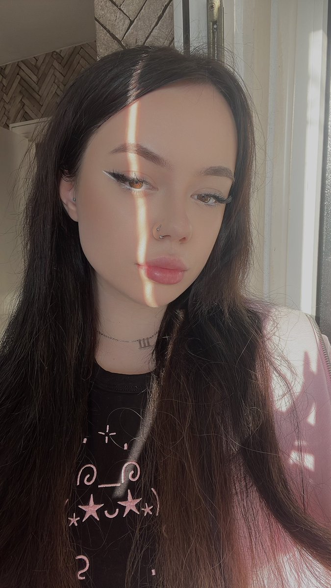 anastasia tweet media