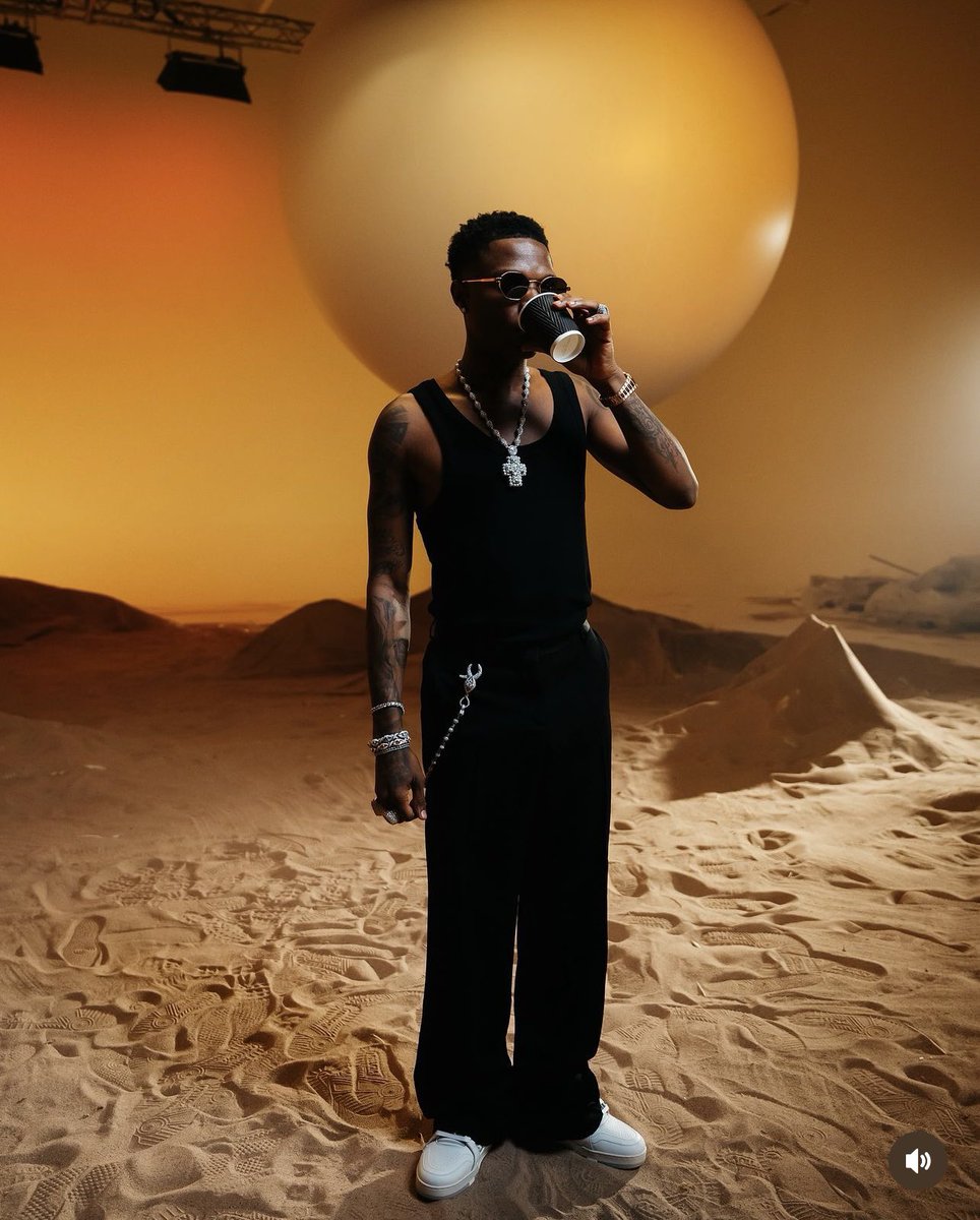 WizkidGallery's tweet image. Big Wiz 🖤