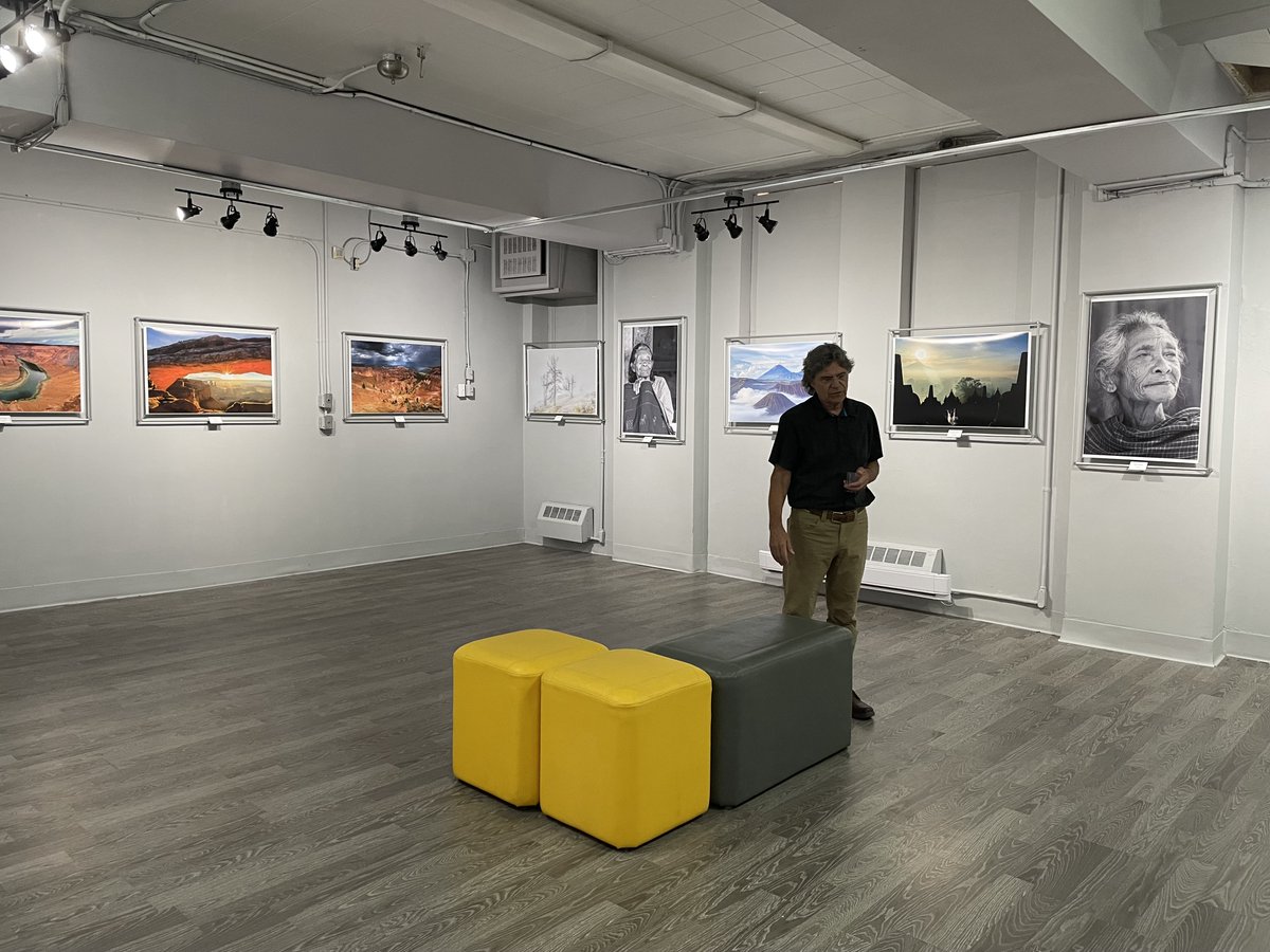 AlexandreDesbi9's tweet photo. NOUVELLES EXPOSITIONS AU MUSÉE DE LA PHOTO
J'invite tous les citoyens à découvrir les deux nouvelles expositions temporaires du musée au cours des prochaines semaines. Le Cercle de Photo et le duo SYLLAD sont très créatifs croyez-moi !

#drummondville #PHOTOS #arts https://t.co/YitoHDLXRX