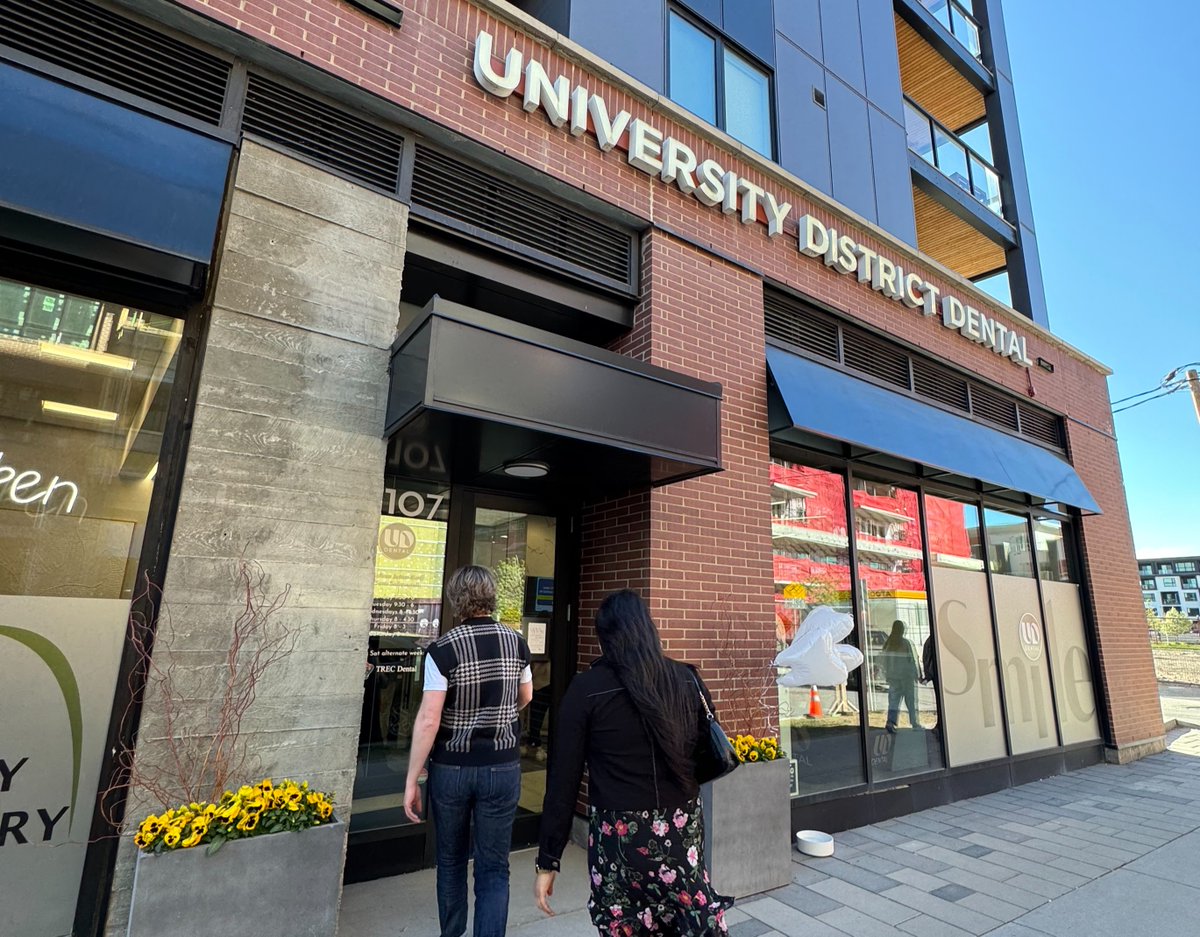 UDistrictYYC's tweet photo. Staying on top of your health is simple and stress-free with a mix of essential services right on Retail Main Street!

🩺Aspire Medical
👀Clara Optometry
👂@thehearingloss Clinic
💪@LeadingedgePT
☀️Sunnyhill Pediatric Clinic
🦷UD Dental

Explore more:
https://t.co/0LHOucc0pS https://t.co/osjUxpkVso
