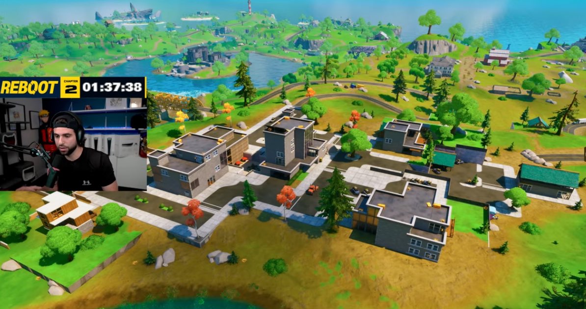 GapsFNT's tweet photo. How does SypherPk steal the idea of Epic Games? “Fortnite Reboot Chapter 1” (with chapter 1 map) into his own map of “Chapter 2 Reboot” with the chapter 2 map. This dude is paying people to play his maps with PlayStations and Vbucks. #sypherpk #fortnite https://t.co/edf17VImwU