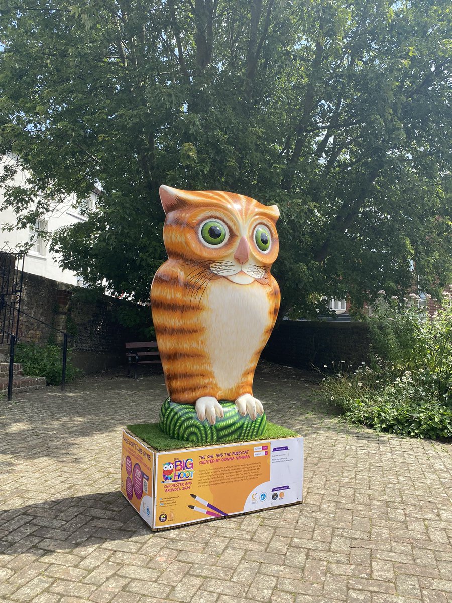 GreenGeorge_Kew's tweet photo. @Donnaedendesign @MarstonLouise and concluded the Big Hoot today and saw your Owl and the Pussycat. I think it is your best design yet. Thank you. 🤗 https://t.co/81ADNoXkhC