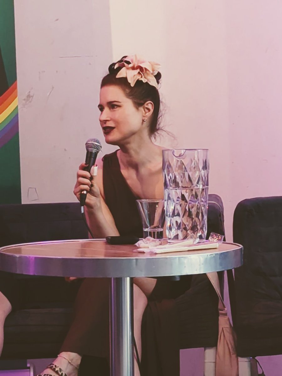 undinederiviere's tweet photo. 🌈 Auf dem Podium zum Thema Sexarbeit im Rahmen der Hamburg Pride Week mit @AKammeyer, Gudrun Greb und Falko Droßmann. Gute Veranstaltung! https://t.co/hkPB1RQr97