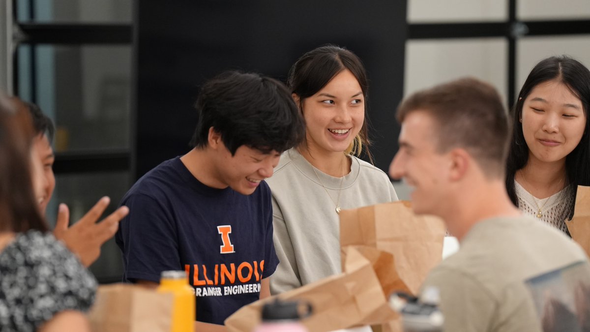 The Garage at Northwestern (@thegaragenu) on Twitter photo This week, we welcomed 25 interdisciplinary undergrad students from <a href="/NUSingapore/">NUS</a> to tour the The Garage, meet our Jumpstart teams, and learn the importance of the elevator pitch. We had a great time showing them around <a href="/NorthwesternU/">Northwestern</a> & giving them a warm Wildcat Welcome! 💜🐾 This week, we welcomed 25 interdisciplinary undergrad students from <a href="/NUSingapore/">NUS</a> to tour the The Garage, meet our Jumpstart teams, and learn the importance of the elevator pitch. We had a great time showing them around <a href="/NorthwesternU/">Northwestern</a> & giving them a warm Wildcat Welcome! 💜🐾