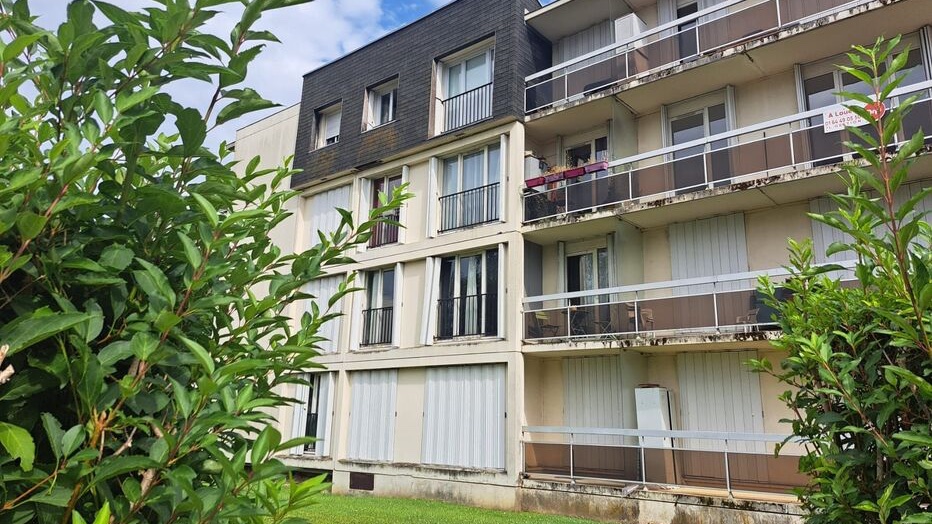 info_Paris_IDF's tweet photo. 🔴 FLASH - #Linas : Deux adolescents de 13 et 17 ans ont été hospitalisés dans un état #grave mardi.
👉 Ils ont reçu des fortes doses de #neuroleptiques. Leur mère, arrêtée, avait appelé les secours en confessant les avoir empoisonnés. (Lp) #Essonne https://t.co/twrvJd1KZi