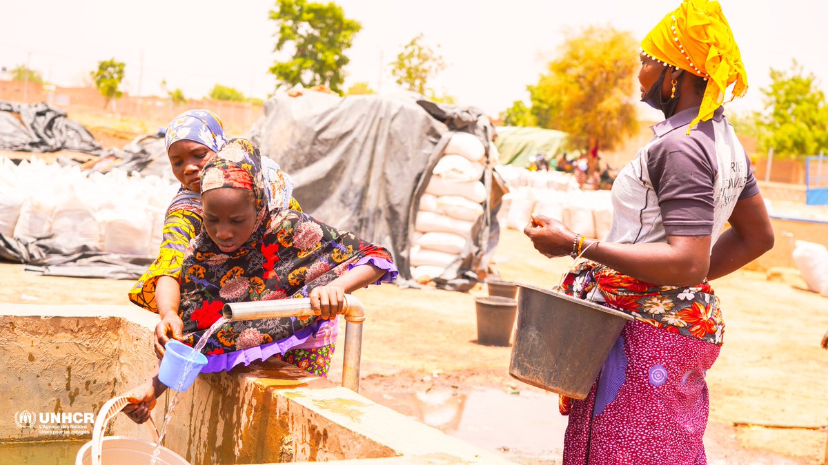 UNHCR_BF's tweet photo. A l’occasion de la fête nationale de la Suisse ce 1er Aout, @UNHCR_BF remercie le gouvernement et le peuple suisses pour leur soutien 💰💰 constant et inestimable en faveur de la protection et l’assistance des réfugiés et personnes déplacées internes au 🇧🇫. Bonne fête nationale ! https://t.co/EkPO7sk9Ef