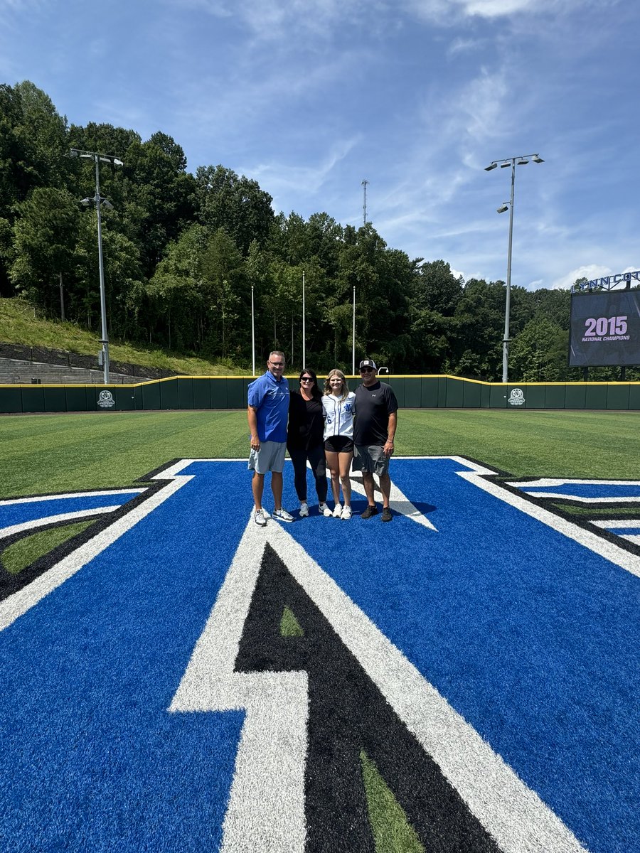 I’m very excited to announce my commitment to <a href="/UNGSoftball/">UNG Softball</a>!!!.  I want to thank my parents and the coaches that help me in the process, but most importantly I want to give the glory to god for this amazing opportunity!!#futurenatinalchampion
#gonighthawks