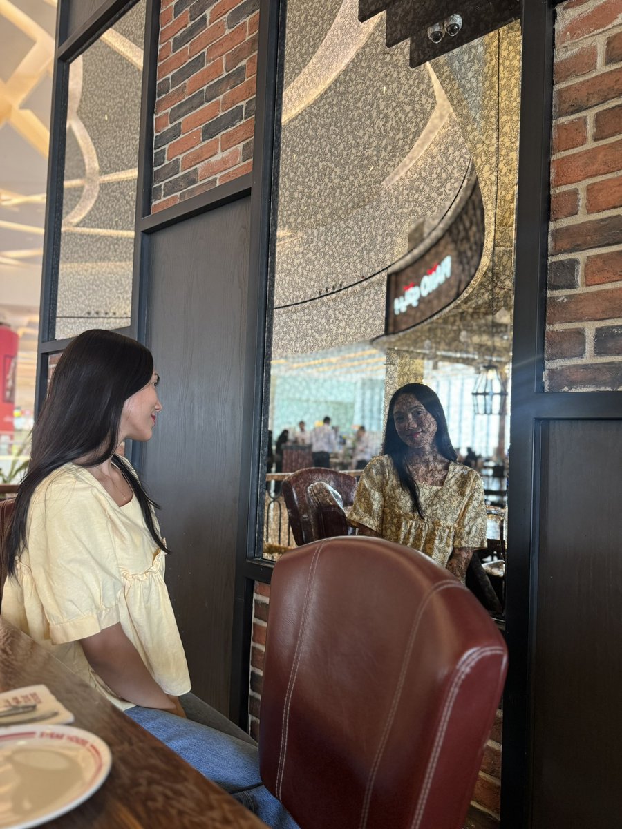 adelmie's tweet image. End of July🥂