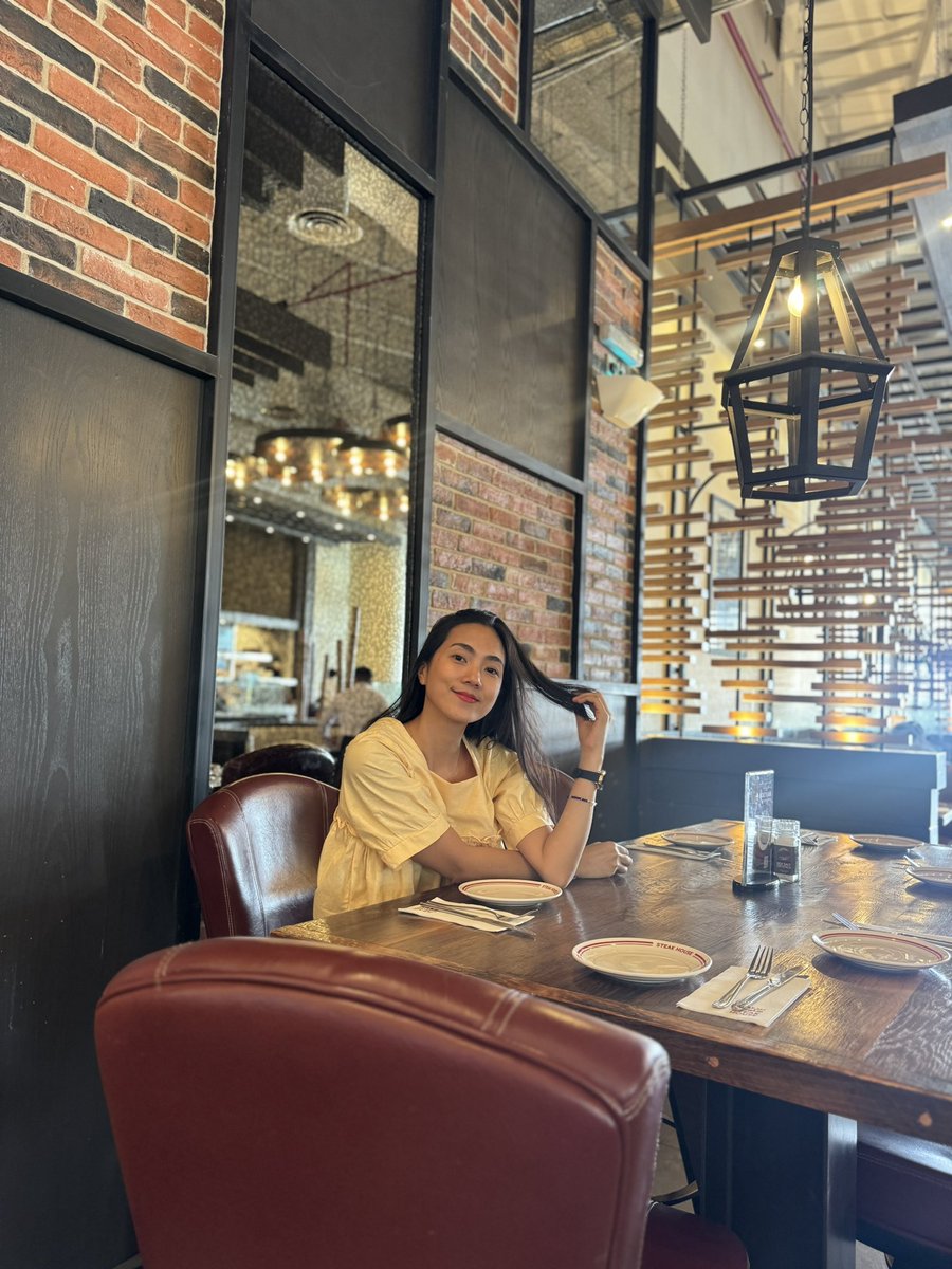 adelmie's tweet image. End of July🥂