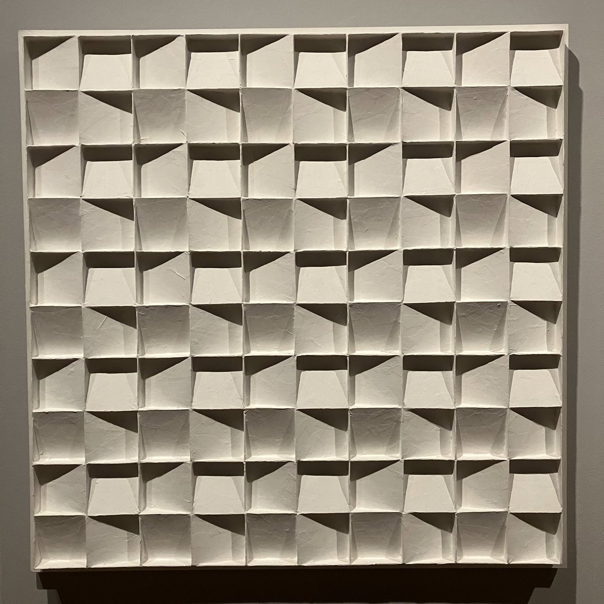 WZwikstra's tweet photo. Het is de sterfdag van Jan Schoonhoven. Laat ik nu net vandaag schrijven aan een catalogustekst over hem en andere inspirators van hedendaagse makers van geometrisch-abstracte kunst. #janschoonhoven https://t.co/uwMZoJtjDO