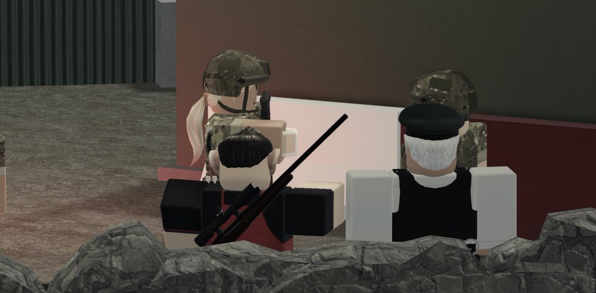 Today, Princess Margaret visited Middletown where she met with the Governor of Northern Ireland. 

During her visit, she took to the borders with the Parachute Regiment.