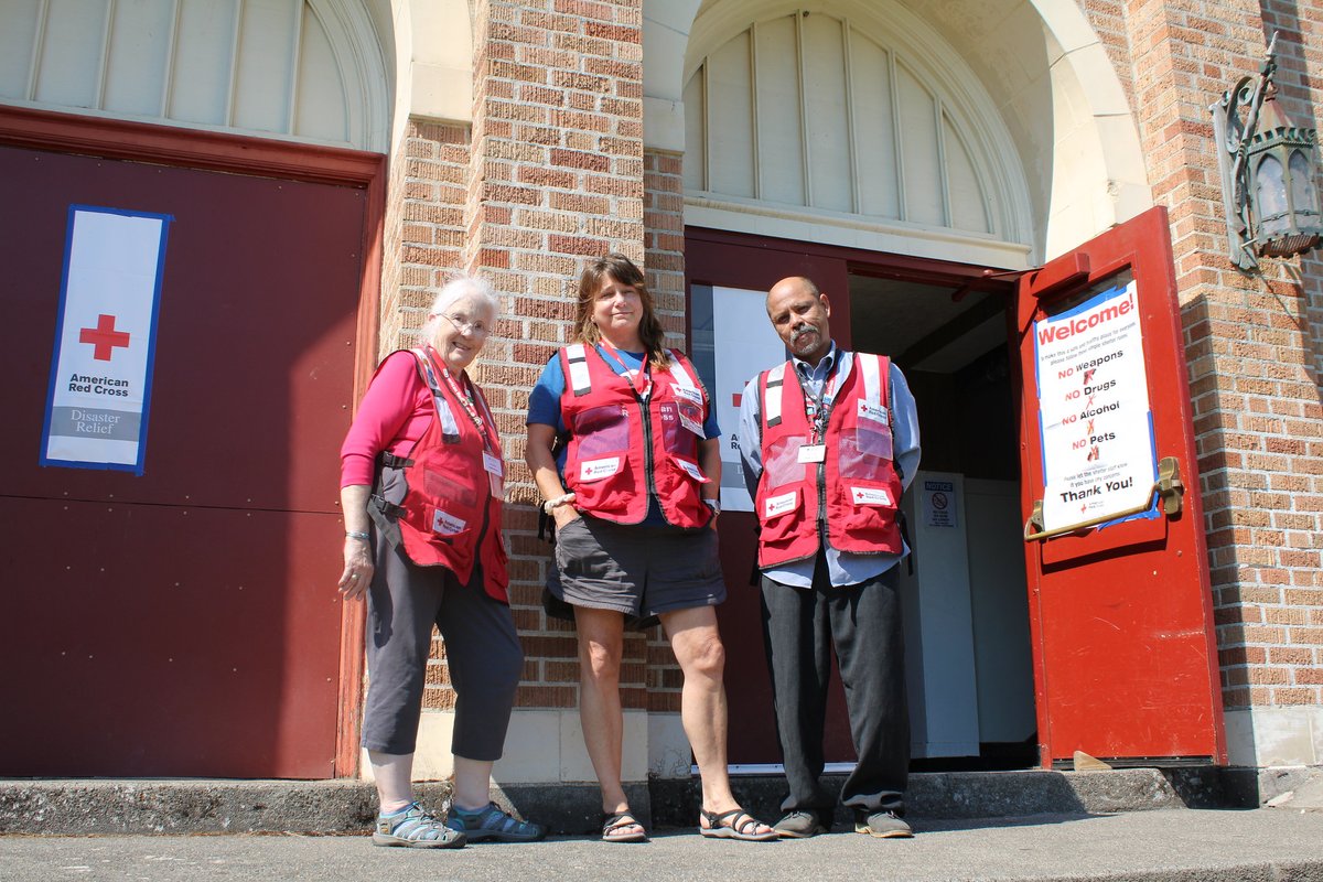 RedCross's tweet image. Our volunteers make our mission possible! Without them, we would not be able to respond to the increasing disasters we are witnessing this year. 

Hundreds of volunteers have answered the call to help provide comfort and relief to people affected by severe weather and extreme…