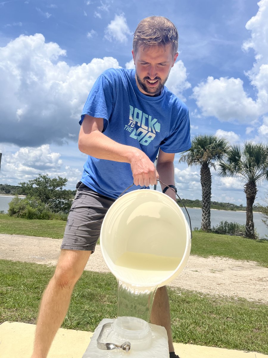 Day 2 of the <a href="/UF/">FLORIDA</a> #WhitneyLab #OlympicGames : The Carboy Carry! 💪🫗

The seawater pump is broken &amp; you need to change the water for the lab's critters. How fast can you fill your carboy using a 5 gallon bucket?? 🧵1/6