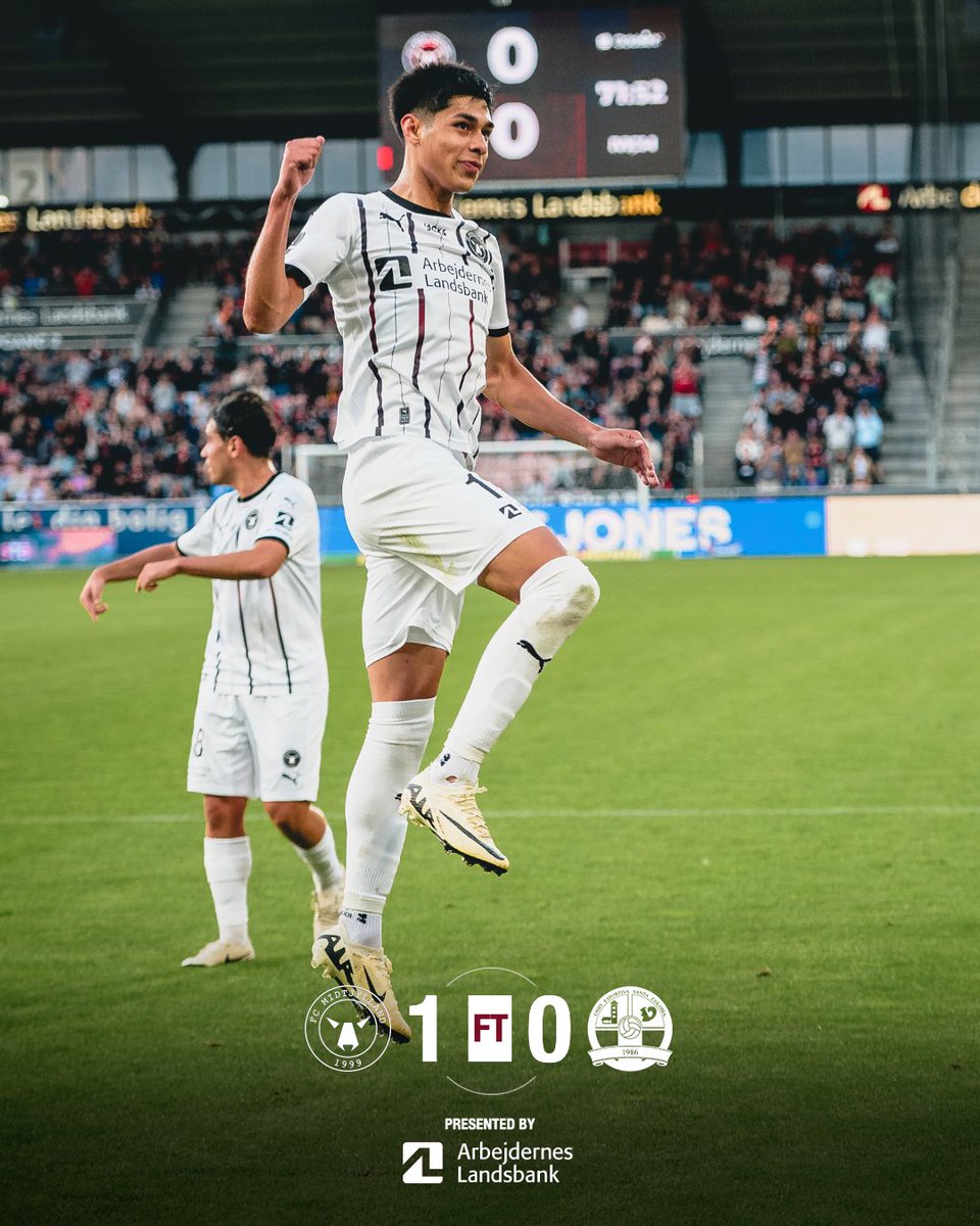 fcmidtjylland's tweet photo. Videre.

#FCMUES https://t.co/4eOQTi1sTP