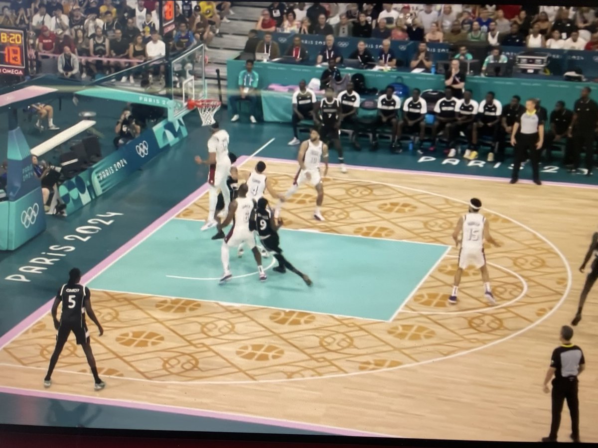 Enjoying the <a href="/SSBFed/">South Sudan Basketball</a> lead on <a href="/usabasketball/">USA Basketball</a> at @parisolympicss !

<a href="/SouthSudanToday/">South Sudan Today</a> <a href="/StephenCurry30/">Stephen Curry</a>