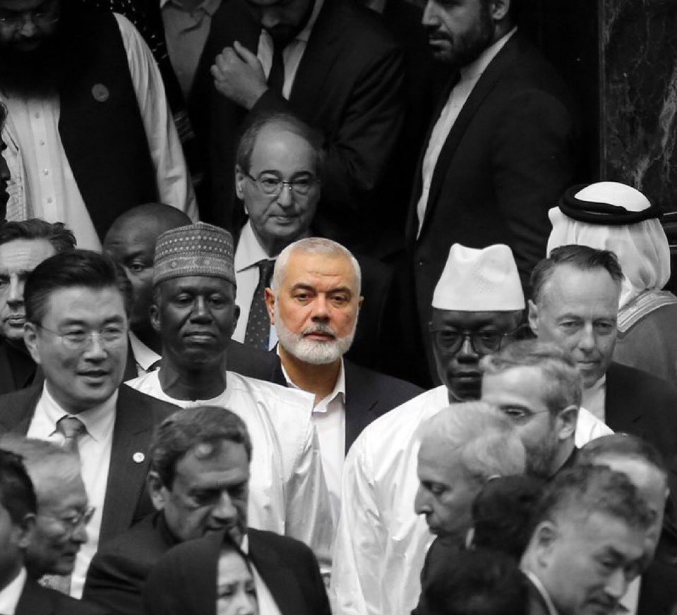 Madem ölüm tek bir defa gelecek,
O da neden Allah için olmasın?
#MetaCensorship