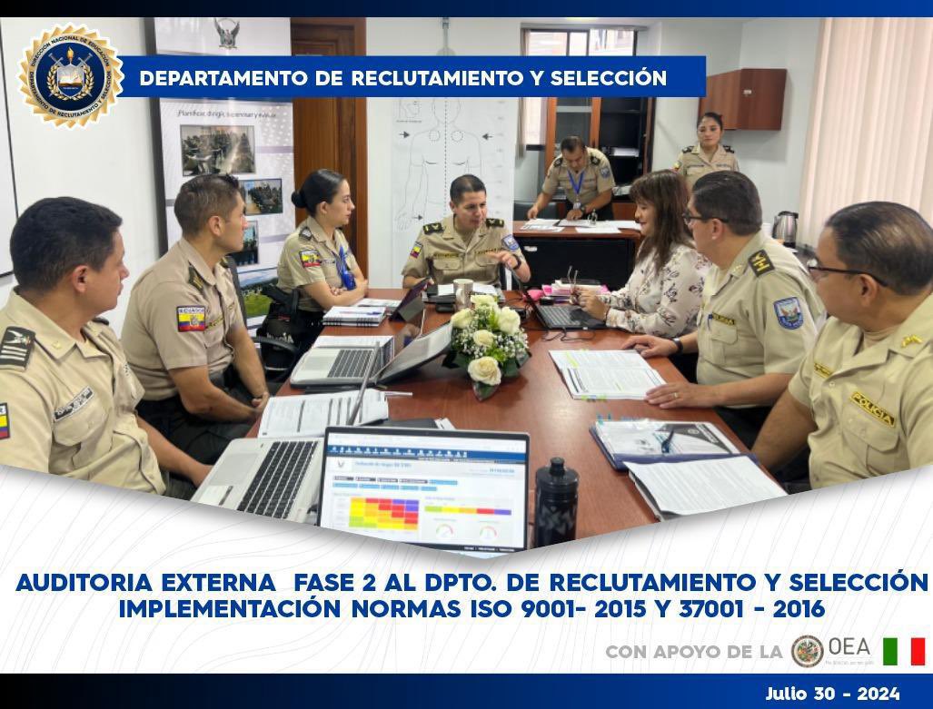 OEA_SegPublica's tweet photo. 🚔💼🇪🇨 ¡Éxito en #Ecuador! La @PoliciaEcuador completa la fase 2 de la auditoría externa del Departamento de Reclutamiento y Selección bajo la norma ISO 9001:2015 con el apoyo de @ItalyatOAS y la #REDPPOL de la @OEA_SegPublica. ¡Vamos por más! #CalidadPolicial https://t.co/qwDuEvbtnC