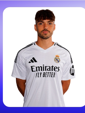 Se llama Raúl Asencio y es uno de los canteranos del Real Madrid imputados por difusión de un vídeo sexual de una menor. Hoy debuta con el primer equipo. Una de las víctimas dijo que se sienten impunes y protegidos por el club con dinero para comprarlo todo. Los medios callan.