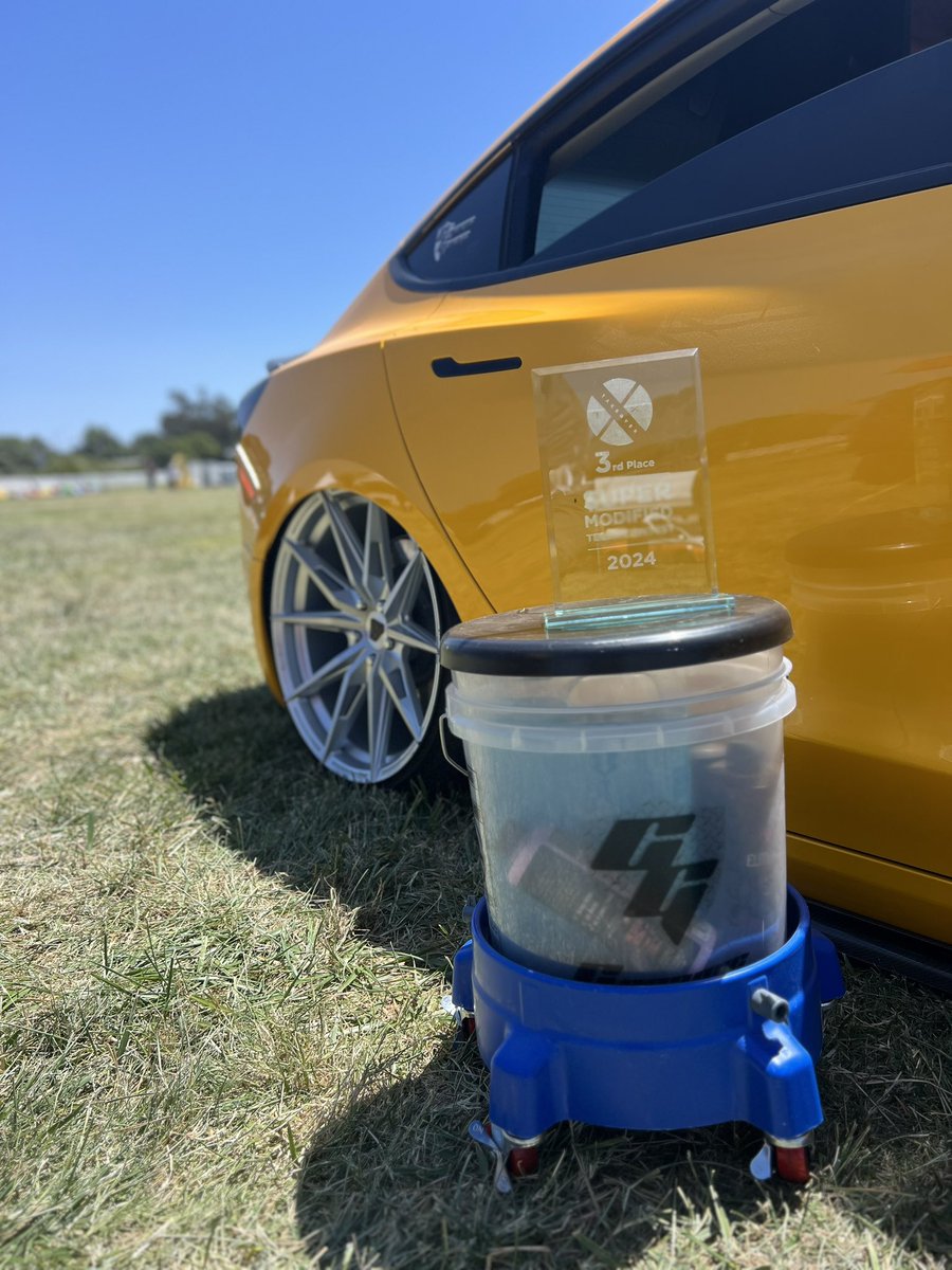getsomesports's tweet photo. @CeramicGarage always comes in CLUUUUUTCH !!! 💦 🥉 🙏🏼 🥹 

📍: @MadonnaInn 
EVent : @theXtakeover 
🎫: @teslaownersSV x @SjvTesla https://t.co/AqIYGbAPfl