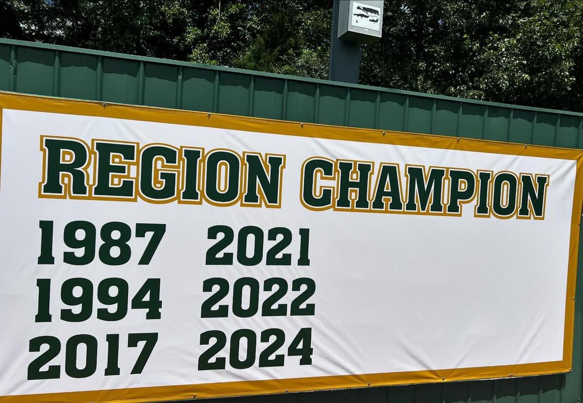 Added some new banners to the @bcs__baseball outfield wall today.
GoSaints #FightFinishFaith #Champs ⚾️ 🏆