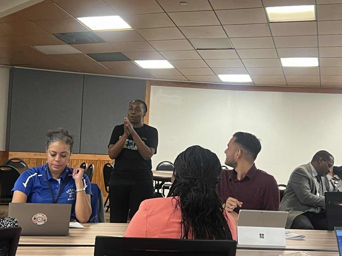 The pour from great leaders matter - My morning pour 💕#administratoracademy <a href="/SpringISD/">Spring ISD</a>