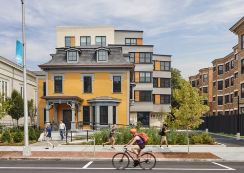 berkie1's tweet photo. This historic single-family home in Cambridge was preserved and converted to 40 Affordable homes by Capstone Communities in 2021.

📍Cambridge, MA https://t.co/qSvNruGir4