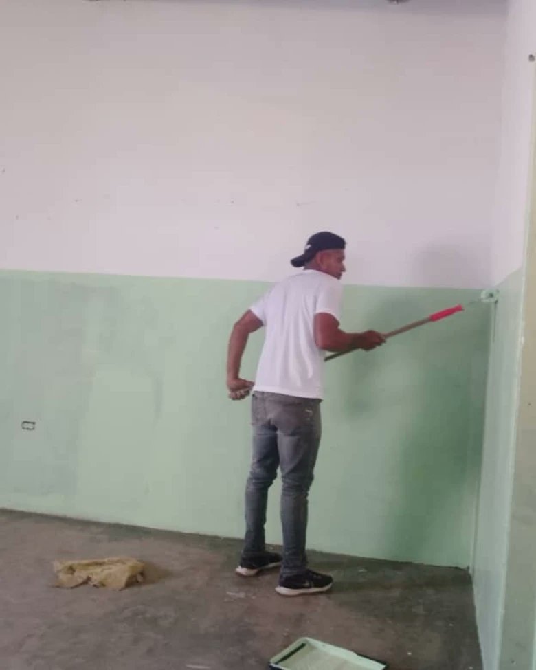 CDCE Estado Sucre (@cdcesucre) on Twitter photo Continúan los trabajos de reparación en las instituciones educativas de Cumanacoa, que fueron afectadas por la crecida del Río Manzanares.
Gracias al Gobierno Bolivariano del Presidente <a href="/NicolasMaduro/">Nicolás Maduro</a> seguimos adelante, para darles a nuestra muchachada espacios dignos
#Educación Continúan los trabajos de reparación en las instituciones educativas de Cumanacoa, que fueron afectadas por la crecida del Río Manzanares.
Gracias al Gobierno Bolivariano del Presidente <a href="/NicolasMaduro/">Nicolás Maduro</a> seguimos adelante, para darles a nuestra muchachada espacios dignos
#Educación