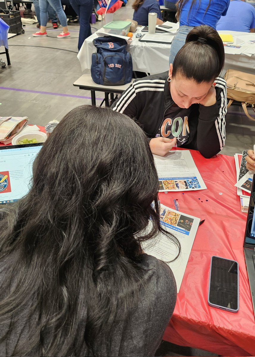 Thanks to this science team, our teachers examined the new TEKS using the side by sides, major shifts, engineering practoces, and recurring themes. 💙🤍🩵