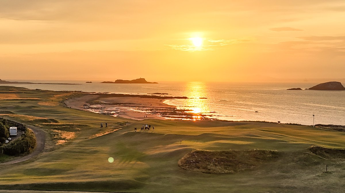 It’s a stunning evening in North Berwick. Wish you were here?!