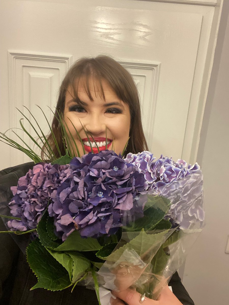 sarahreesbrenna tweet picture